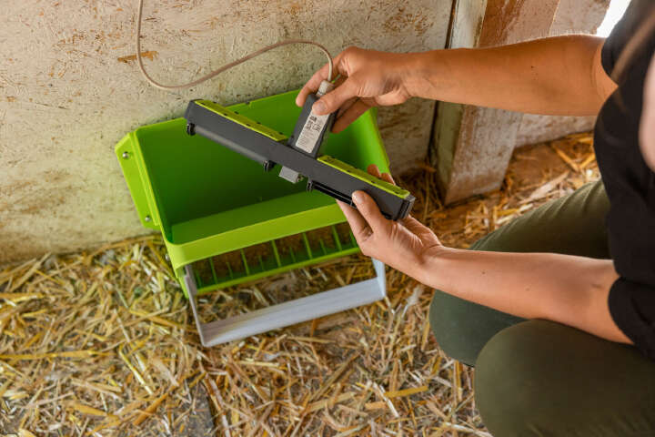 KERBL SmartCoop Futterdosierer mit Füllstandsensor